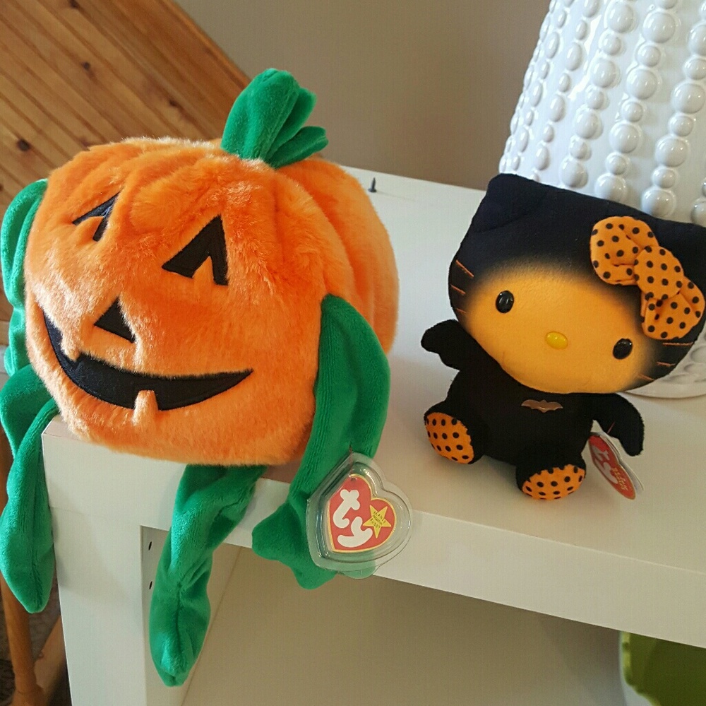 New w/tags Ty Halloween beanie babies!